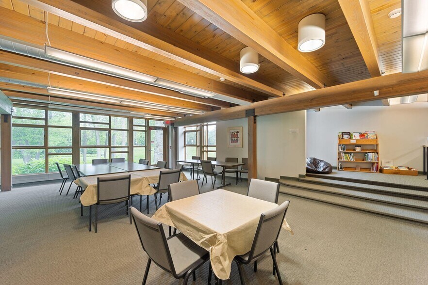 More Photos Of 8223 N Port Washington Rd, Fox Point Religious Facility For Lease