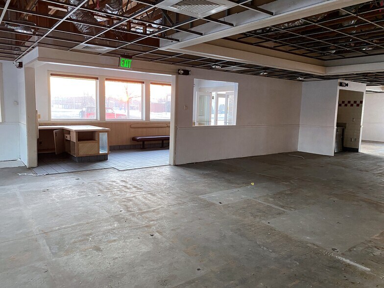 More Photos Of 33785 Van Dyke Ave, Sterling Heights Restaurant For Sale