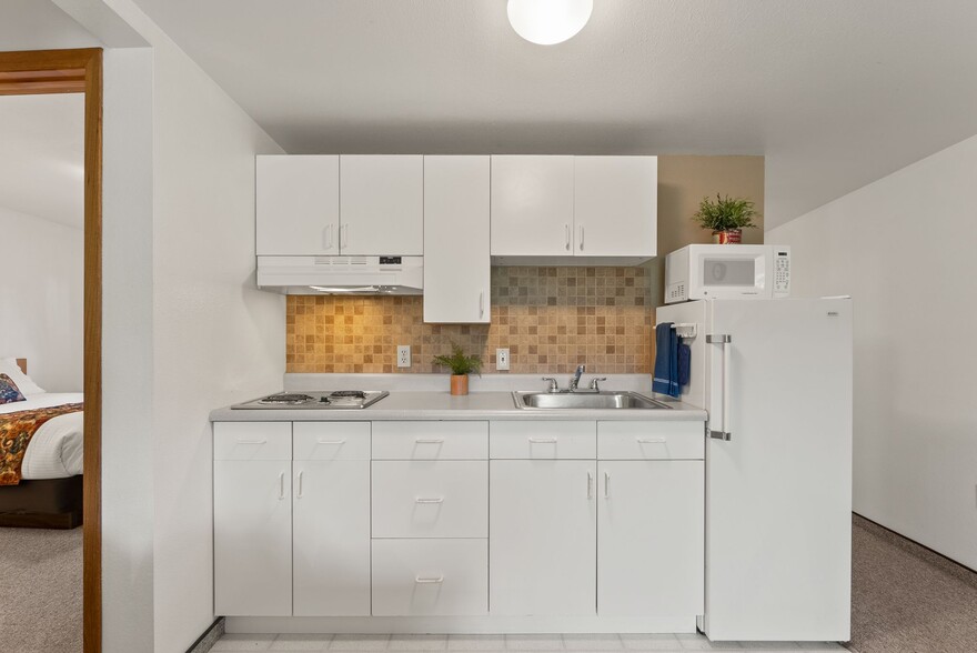 More Photos Of 8612 Washington 31 Hwy, Metaline Hotel For Sale