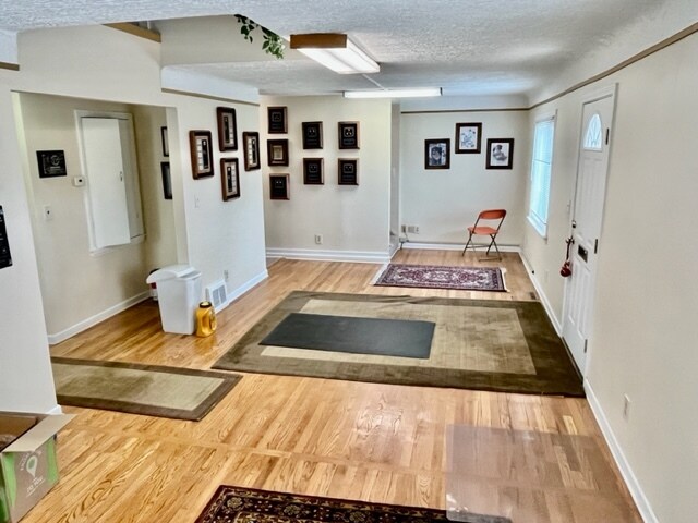 More Photos Of 2918 Plymouth Ave, Rocky River Office For Sale
