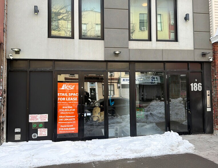 Primary Photo Of 186 Greenpoint Ave, Brooklyn Apartments For Lease