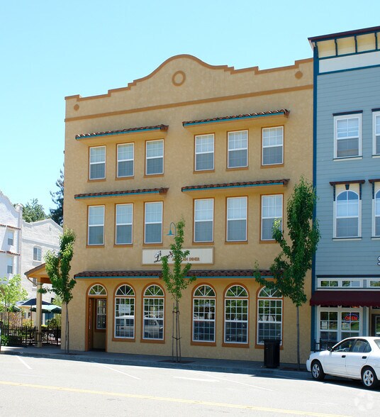 More Photos Of 220 Windsor River Rd, Windsor Apartments For Sale