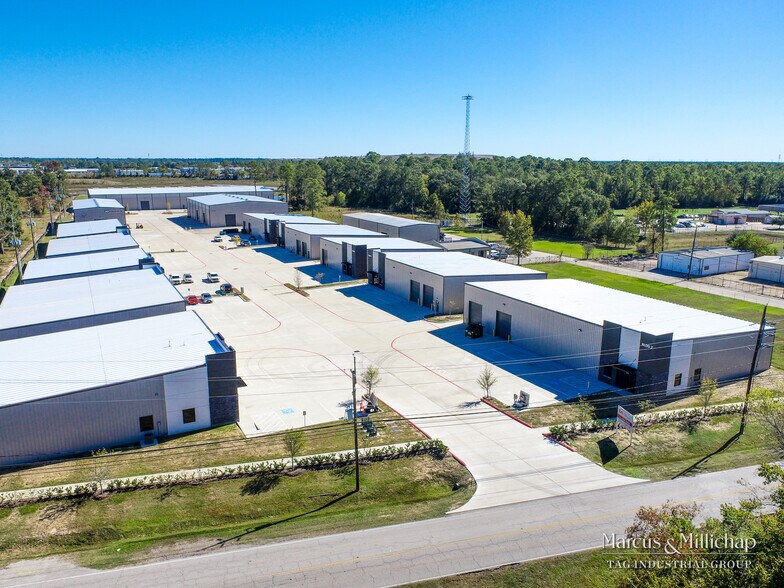More Photos Of 2323 S Houston Ave, Humble Warehouse For Sale