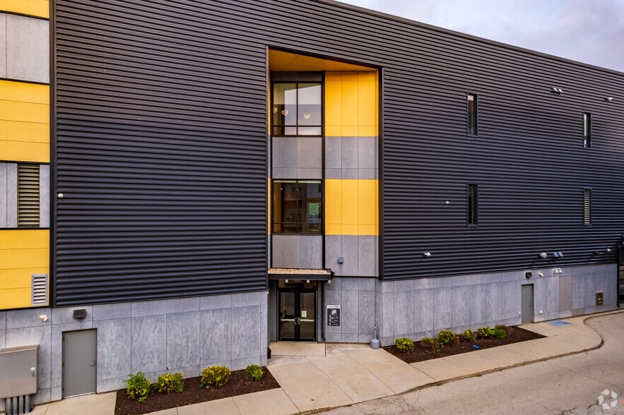 More Photos Of 140 S 1st St, Milwaukee Office For Lease