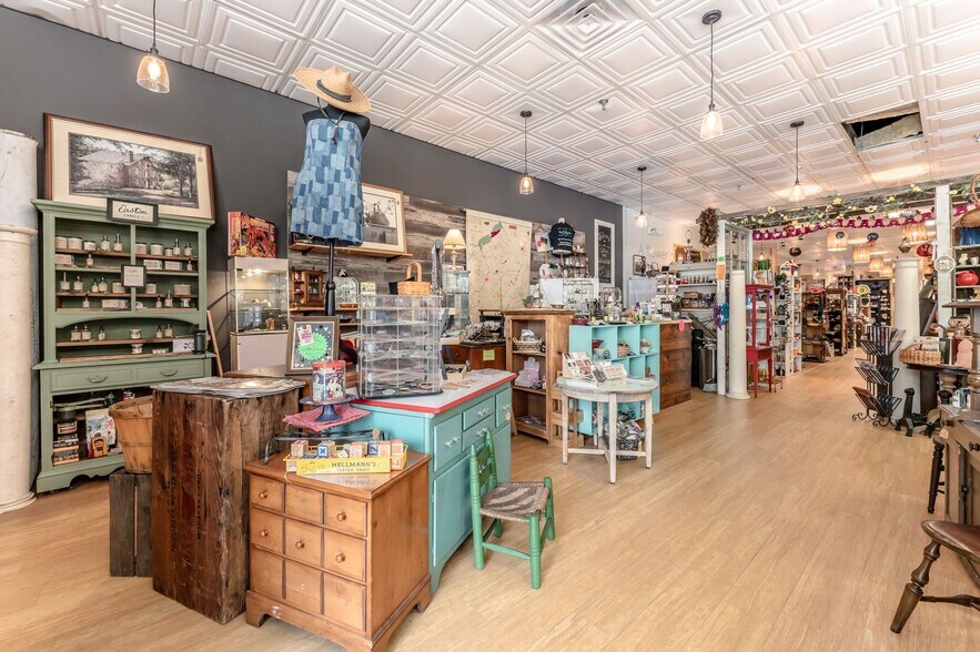 More Photos Of 25 E Washington Ave, Washington Storefront For Sale