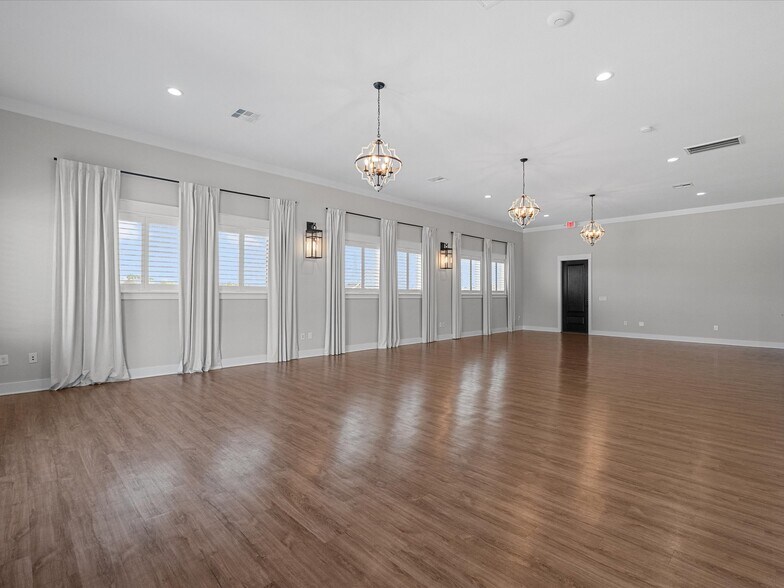 More Photos Of 12121 FM 1764 Rd, Santa Fe Office For Sale