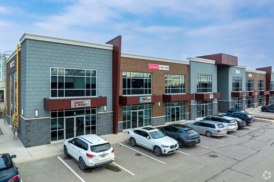 More Photos Of 217 Speers Rd, Oakville Medical For Sale