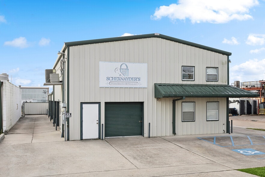 Primary Photo Of 201 23rd St, Kenner Warehouse For Sale