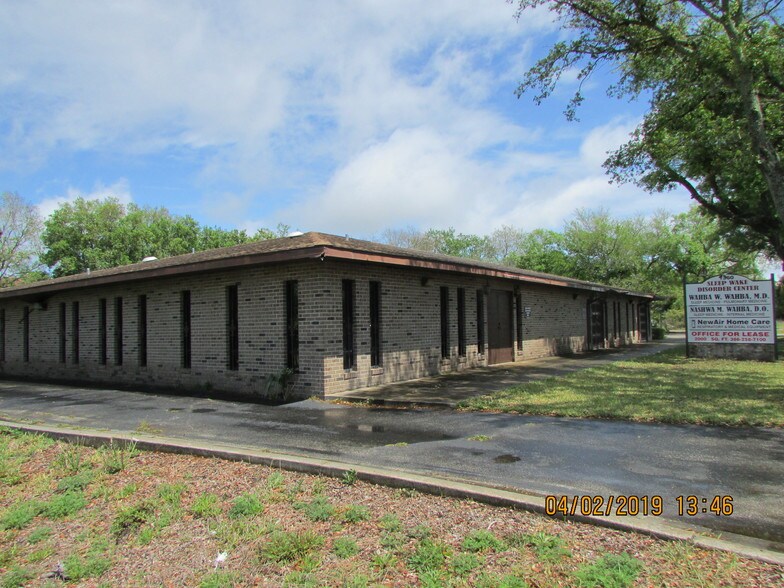 More Photos Of 1360 Mason Ave, Daytona Beach Medical For Lease