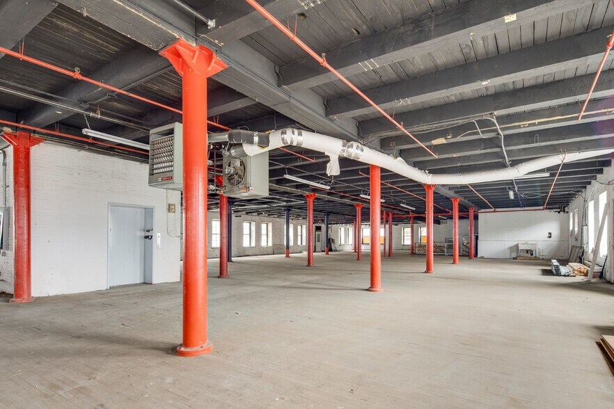 More Photos Of 780 E 135th St, Bronx Warehouse For Sale