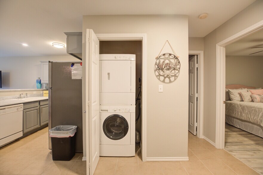 More Photos Of 740 E Mather St, New Braunfels Apartments For Sale