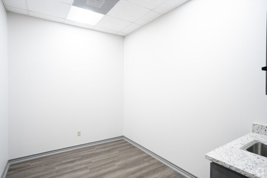 More Photos Of 4151 Jaime Zapata Memorial Hwy, Laredo Medical For Lease