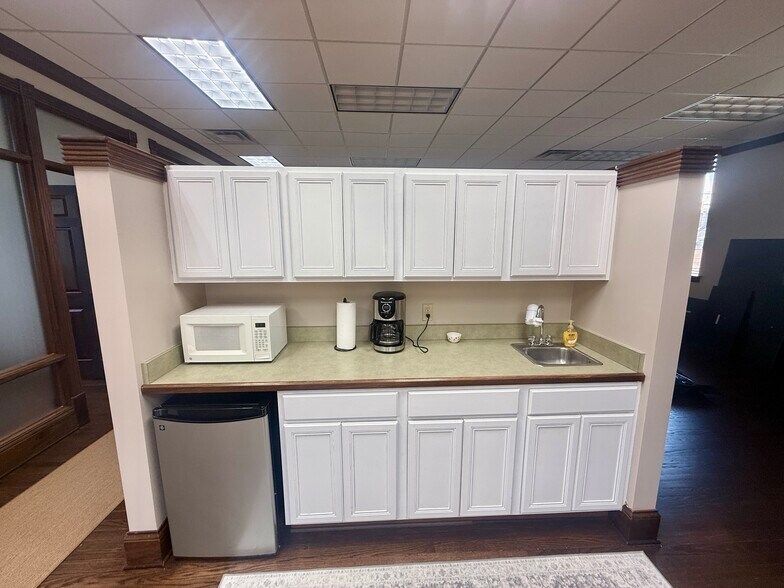 More Photos Of 15 W Center St, Lawrenceburg Coworking Space