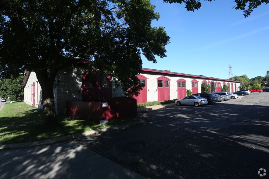 More Photos Of 23 Empire Dr, Saint Paul Office For Lease