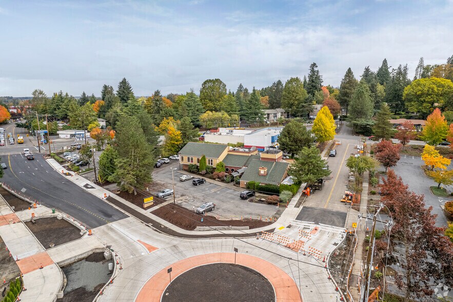 More Photos Of 9225 SW Allen Rd, Portland Restaurant For Sale