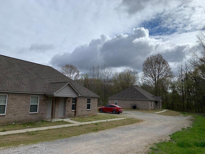 More Photos Of 9120 Feathers Chapel Dr, Somerville Apartments For Sale