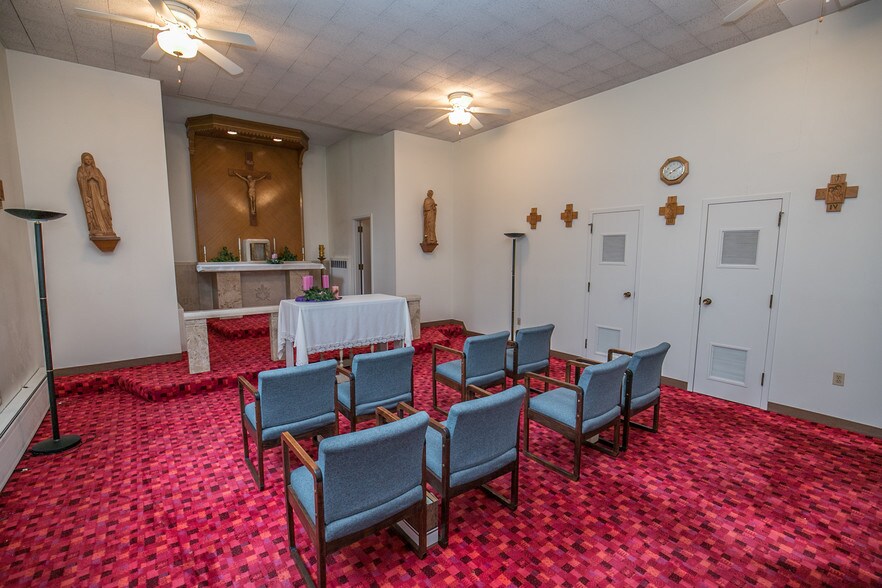 More Photos Of 2425 N Taylor Rd, Cleveland Heights Religious Facility For Sale