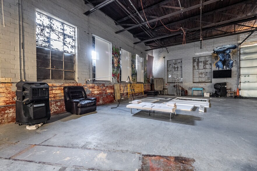 More Photos Of 601 W 4th St, North Little Rock Light Manufacturing For Lease