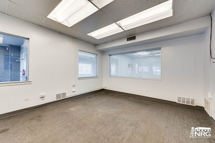 More Photos Of 1510 E 2nd St, Odessa Manufacturing For Lease