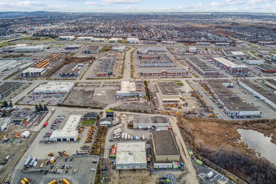 More Photos Of 1550-1560 Rue Michelin, Laval Self Storage For Sale