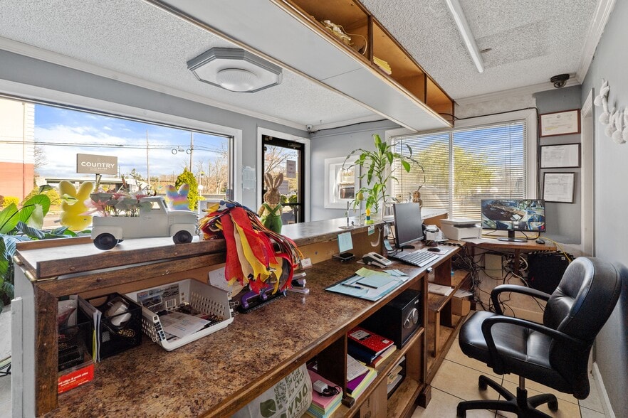 More Photos Of 200 E White Horse Pike, Galloway Hotel For Sale