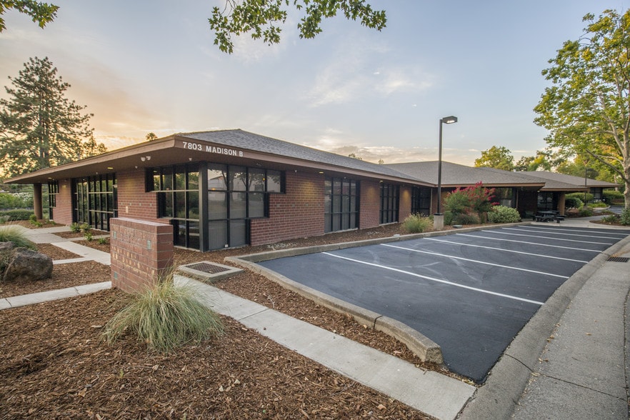More Photos Of 7803 Madison Ave, Citrus Heights Office For Lease