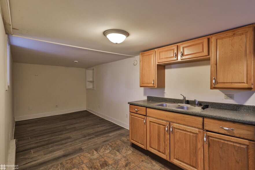 More Photos Of 38 W Central Ave, Bangor Apartments For Sale