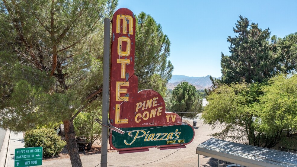 More Photos Of 13383 Sierra Way, Kernville Hotel For Sale