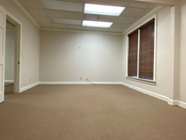 More Photos Of 1776 Old Spring House Ln, Dunwoody Medical For Lease