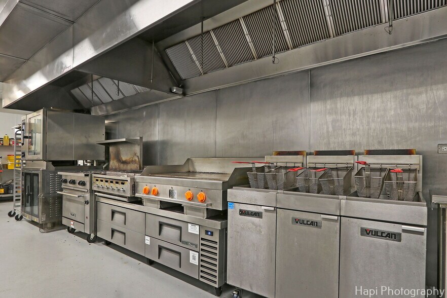 More Photos Of 169 N Seymour Ave, Mundelein Restaurant For Sale