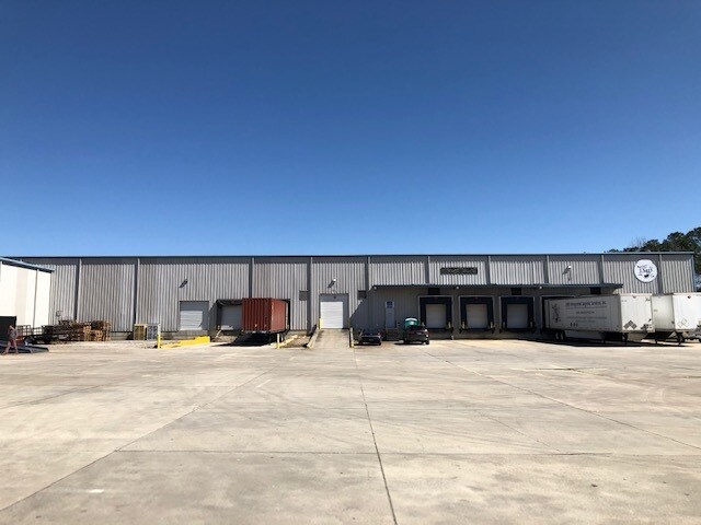 More Photos Of 7240 Cross Park Dr, North Charleston Manufacturing For Lease