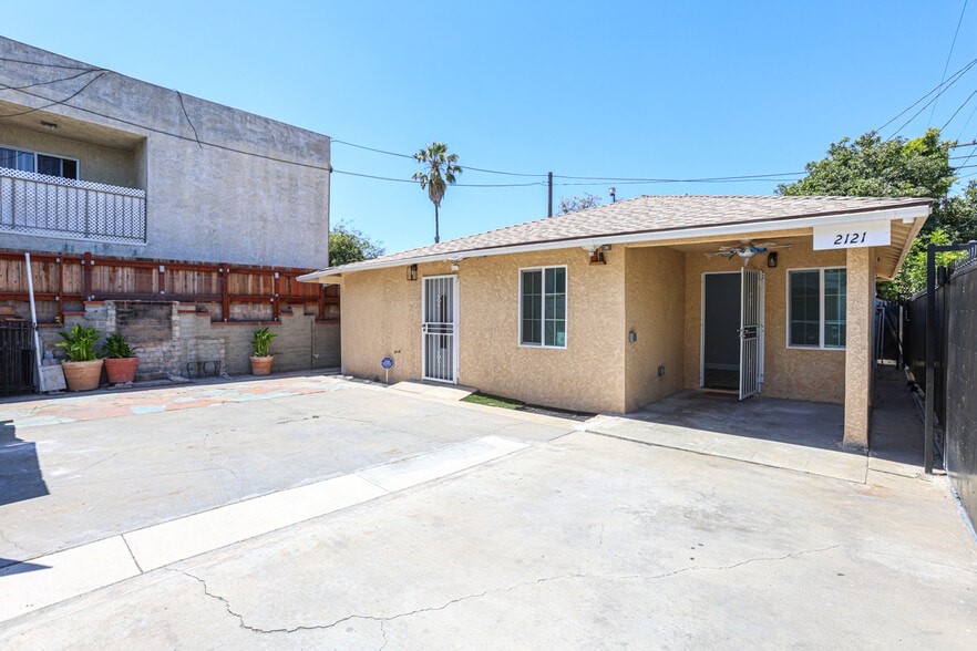 More Photos Of 2117-2119 E 7th St, Long Beach Storefront Retail Residential For Sale