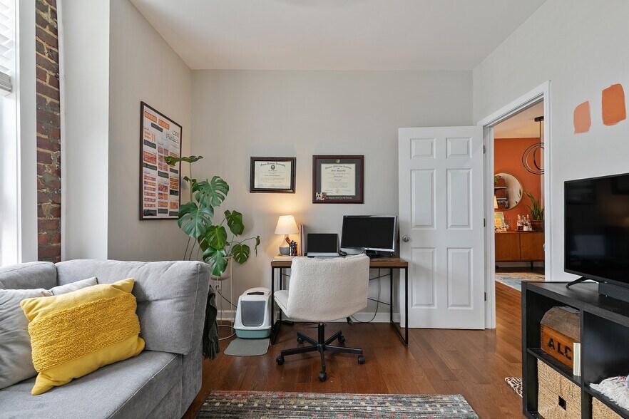 More Photos Of 2600 W Main St, Richmond Storefront Retail Residential For Sale