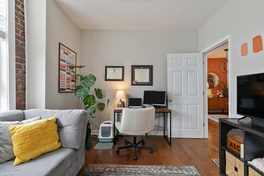 More Photos Of 2600 W Main St, Richmond Storefront Retail Residential For Sale