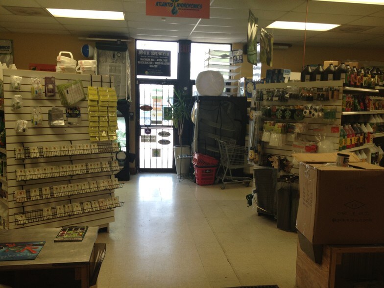 More Photos Of 2561 W Point Ave, College Park Warehouse For Sale