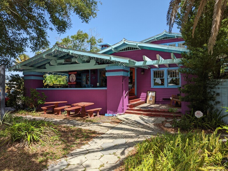 Primary Photo Of 2955 Central Ave, Saint Petersburg Restaurant For Sale