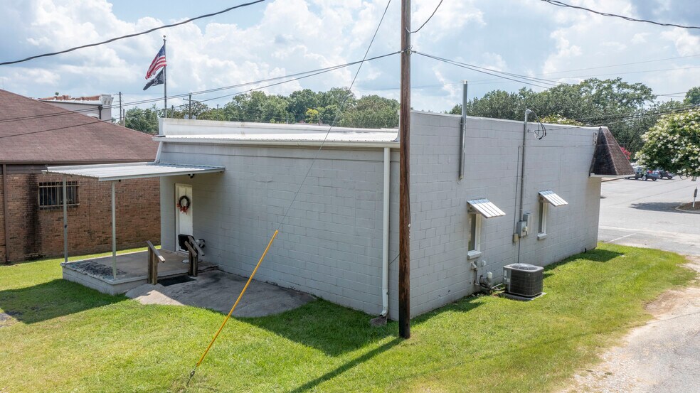 More Photos Of 48 Jones Mill Rd, Woodbury Office For Sale