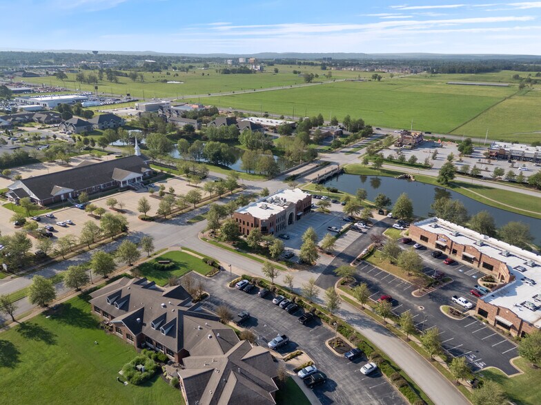 More Photos Of 6801 Isaac's Orchard Rd, Springdale Office For Lease