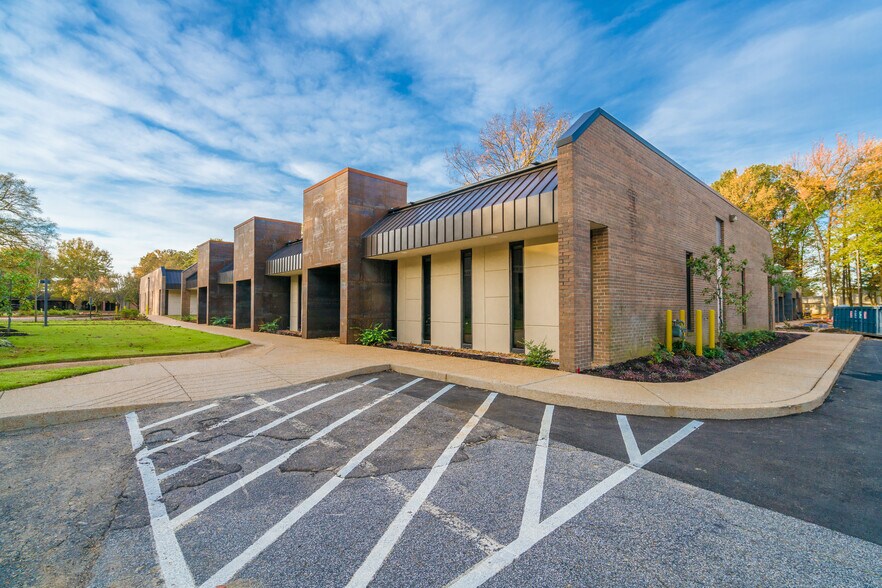 More Photos Of , Memphis Office For Sale