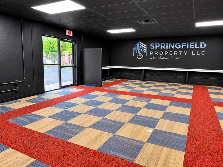 More Photos Of 838-840 S Glenstone Ave, Springfield Office For Lease
