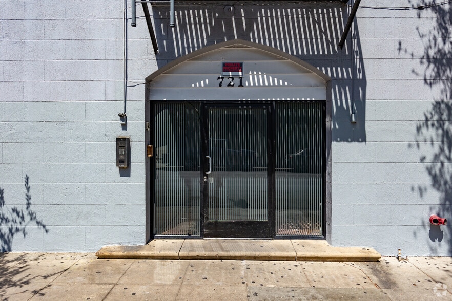 More Photos Of 721 S Mariposa Ave, Los Angeles Apartments For Sale