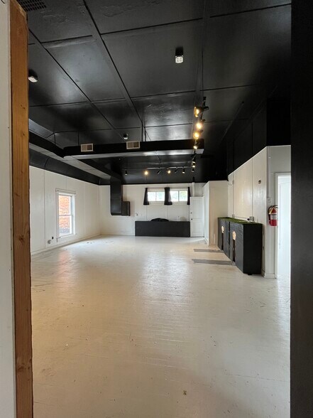 More Photos Of 29023-29029 Euclid Ave, Wickliffe Loft Creative Space For Lease