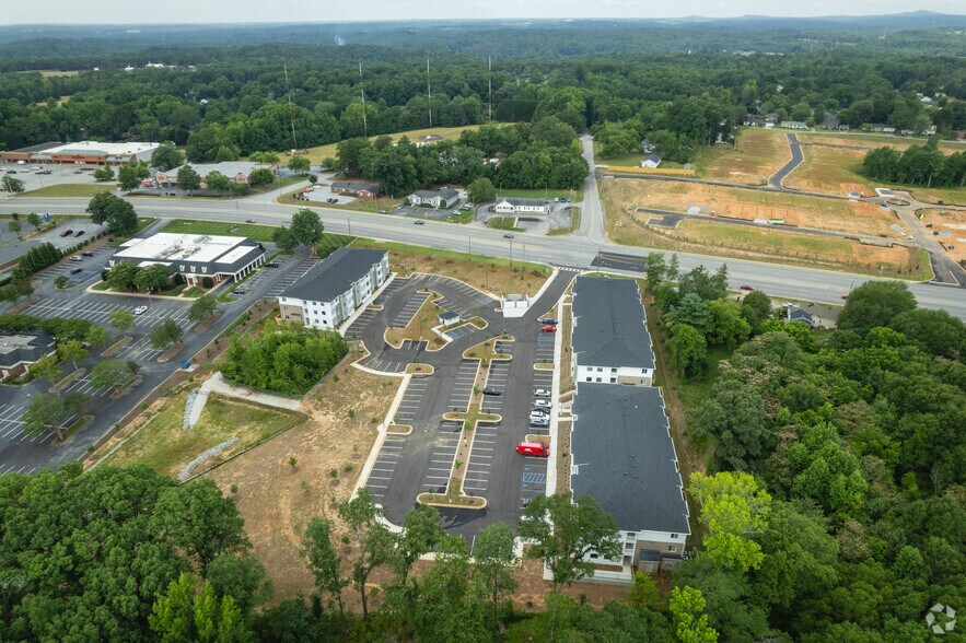 More Photos Of 6800 White Horse Rd, Greenville Apartments For Sale