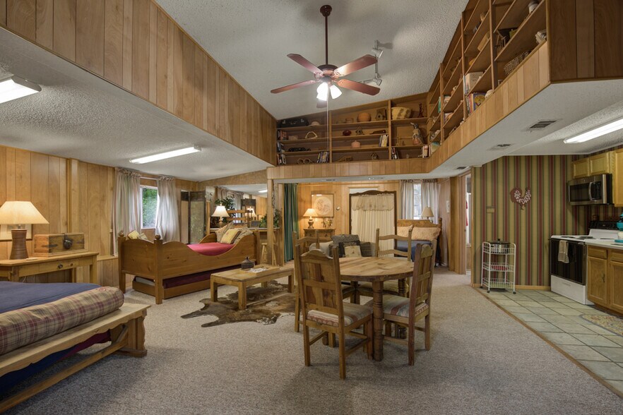 More Photos Of 7367 River Rd, New Braunfels Lodge Meeting Hall For Sale