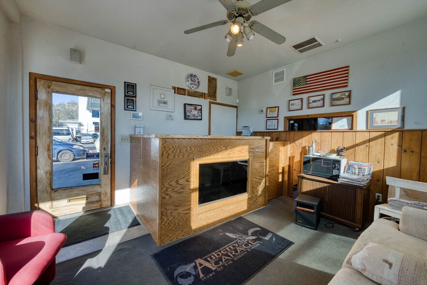 More Photos Of 33246 Auberry Rd, Auberry Freestanding For Sale