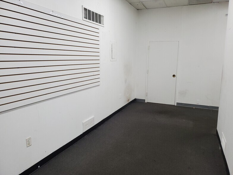 More Photos Of 5612 Saint Barnabas Rd, Oxon Hill Office For Sale