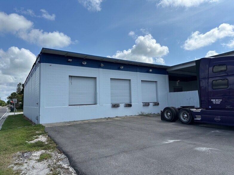 More Photos Of 1620 Orange Ave, Fort Pierce Warehouse For Sale