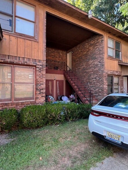 More Photos Of 201 Colony Dr, Enterprise Apartments For Sale