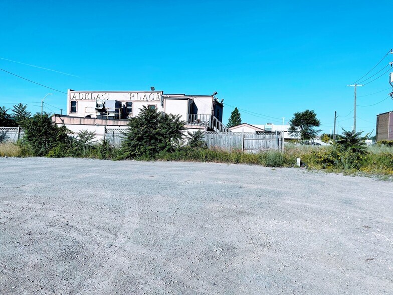 More Photos Of 4438-4466 W Fort St, Detroit Bar For Sale