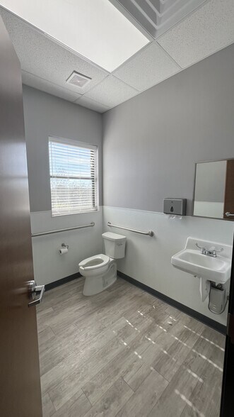 More Photos Of 14001 W State Highway 29, Liberty Hill Office For Lease